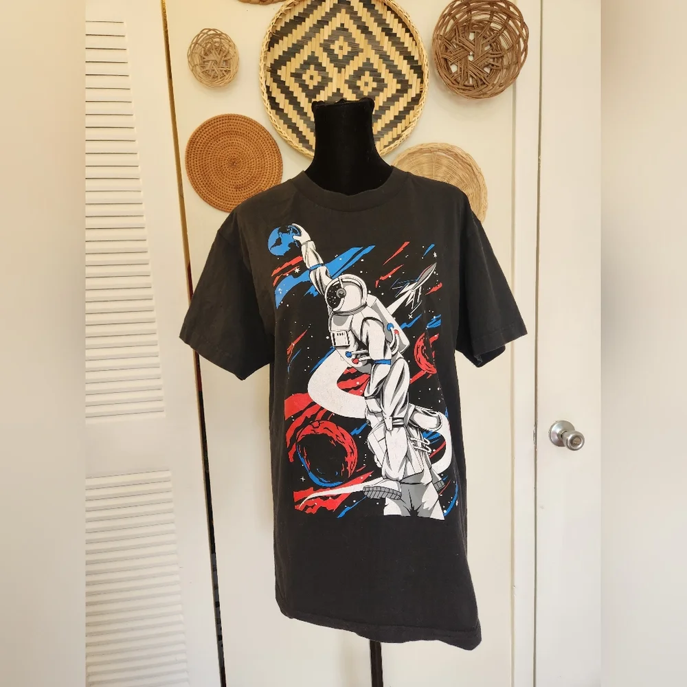 Astronaut Graphic Black T-Shirt